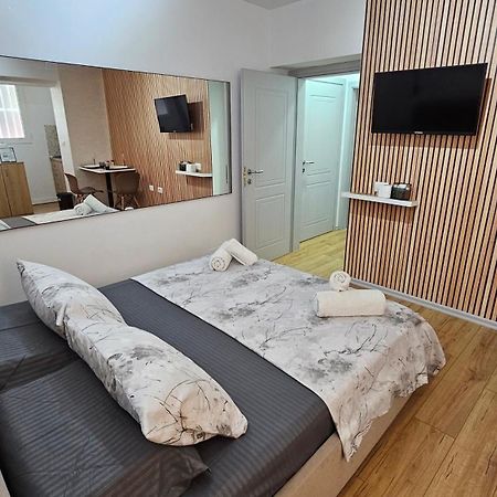 Coco'S Apartment 티라나 외부 사진
